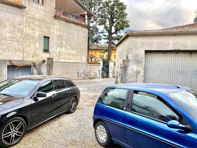 Capannone in vendita di 330 m² in Via San Costanzo, 5