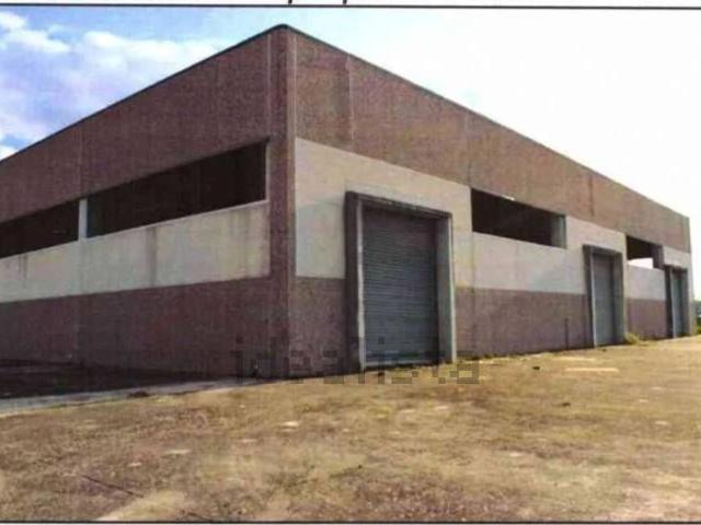 Capannone in vendita di 3347 m² in Contrada Quota Barile