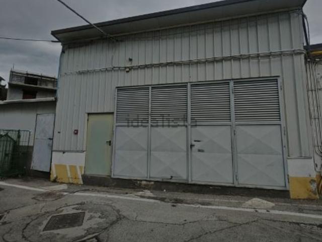 Capannone in vendita di 3350 m²