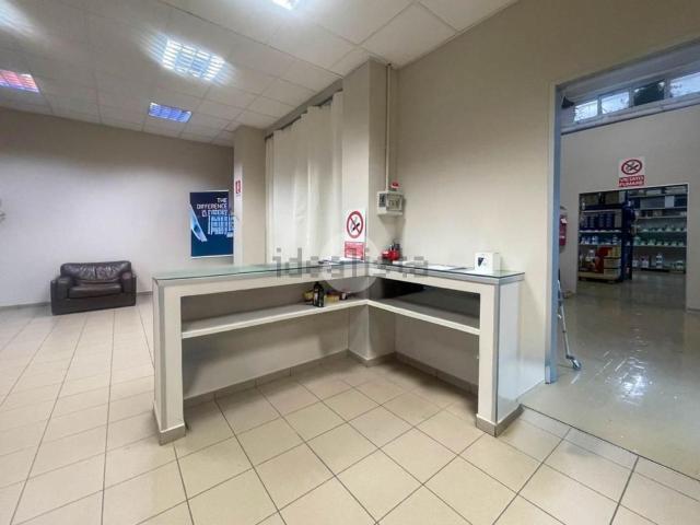 Capannone in vendita di 340 m² in Via Giuseppe Mejo Voltolina, 11
