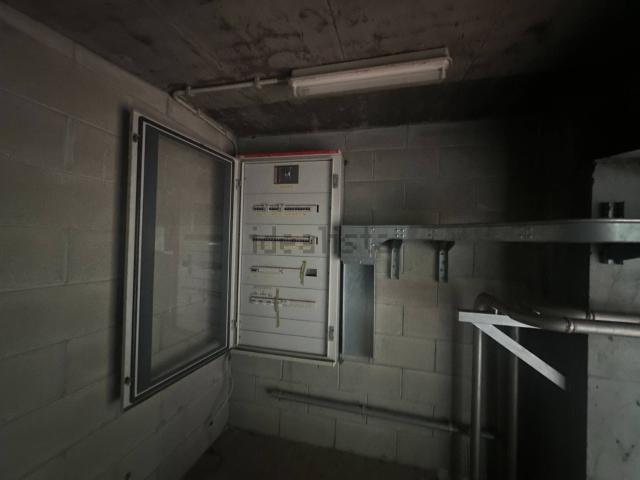Capannone in vendita di 3577 m² in Via Roma, 107