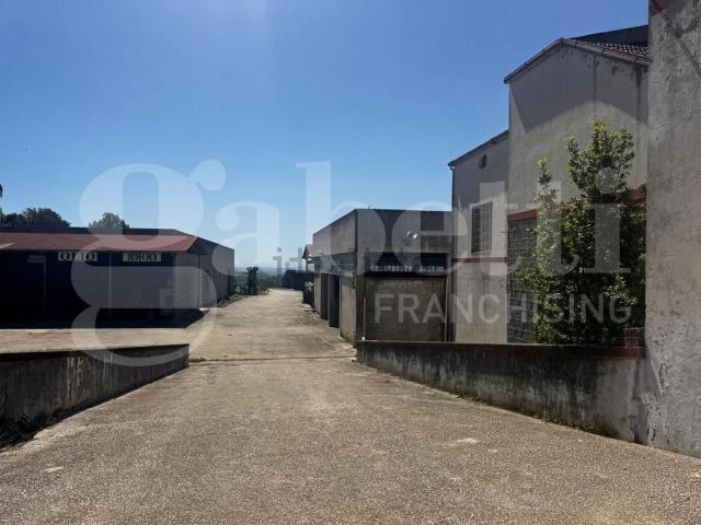 Capannone in vendita di 3570 m² in Via Roma, 9