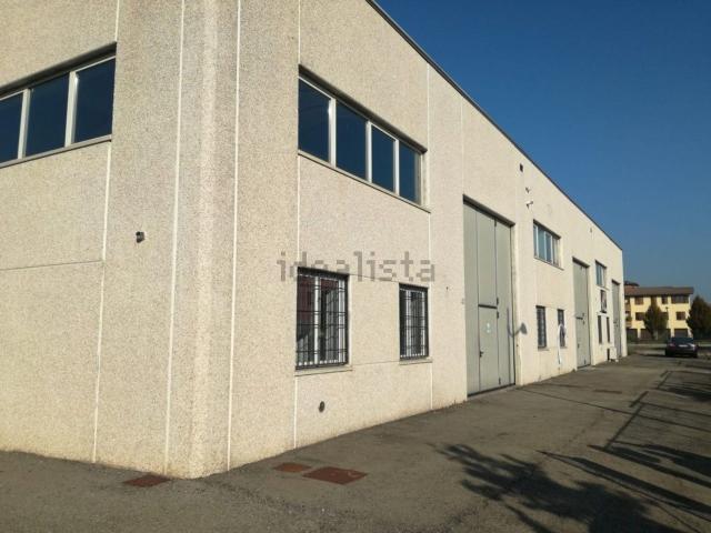 Capannone in vendita di 360 m²
