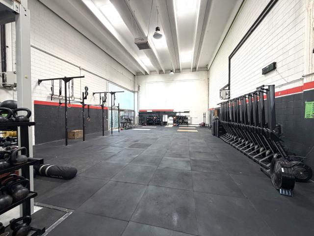 Capannone in vendita di 360 m² in Via del Fonditore