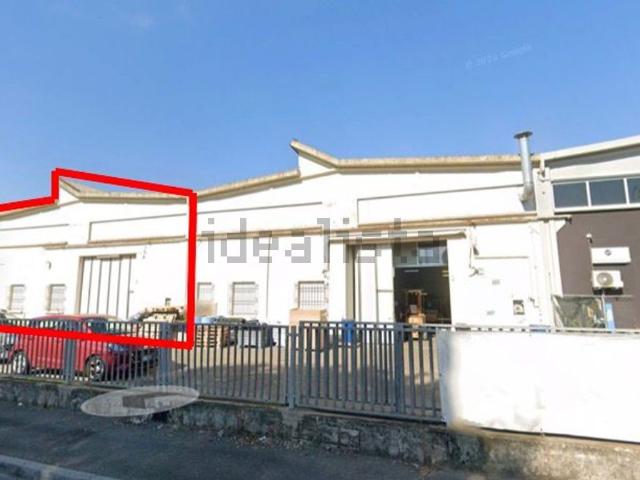 Capannone in vendita di 365 m² in Via Giovanni Bovio, 1