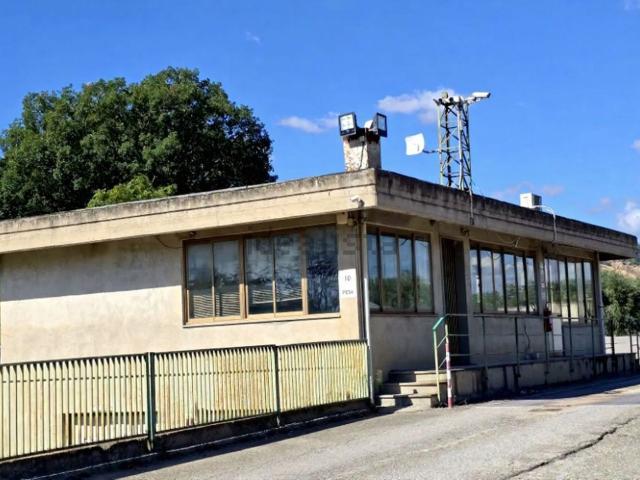 Capannone in vendita di 36727 m² in Strada Provinciale Salandra Grottole