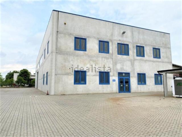 Capannone in vendita di 3704 m² in Via Paul Henri Spaak
