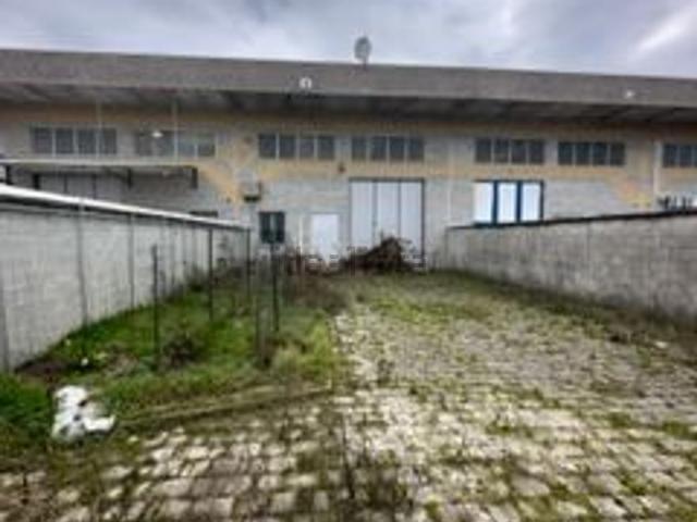 Capannone in vendita di 370 m² in Via Cascina Bellaria