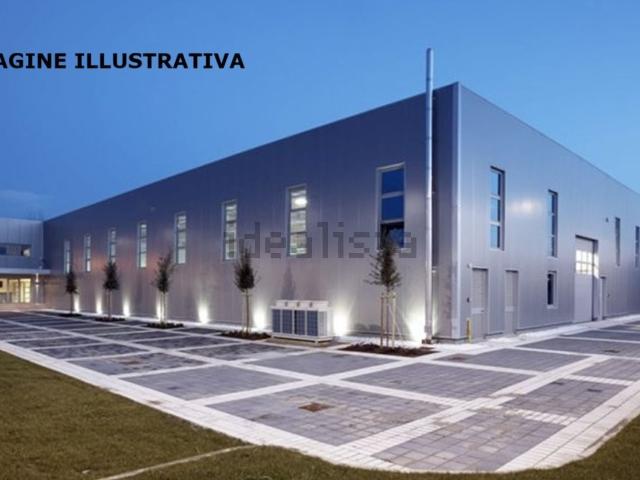 Capannone in vendita di 3750 m² in Via del Lavoro, 10