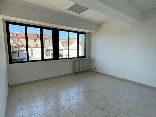 Capannone in vendita di 380 m²