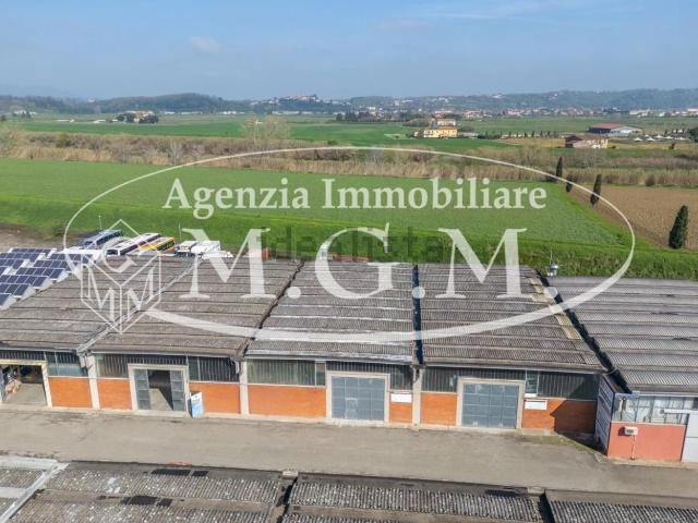 Capannone in vendita di 380 m²
