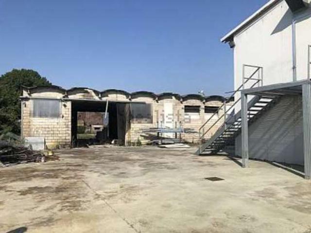 Capannone in vendita di 3951 m² in Via Casaretta