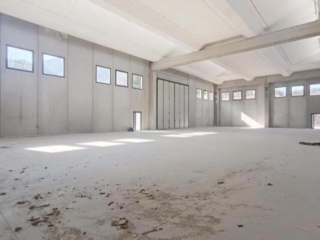 Capannone industriale in affitto a Borgo a Mozzano 4120 mq Rif: 1276647