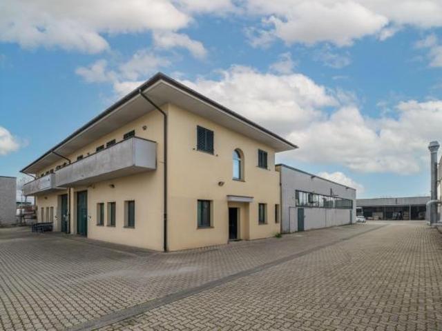 Capannone industriale in vendita a Fornacette Calcinaia 670 mq Rif: 1390830