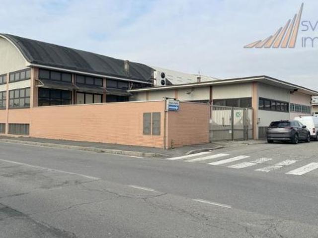 CAPANNONE SU 2 LIVELLI VICINANZE AUTOSTRADE IN VENDITA A CINISELLO B.MO