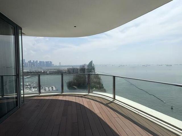 Cape Royale D4, Condominium