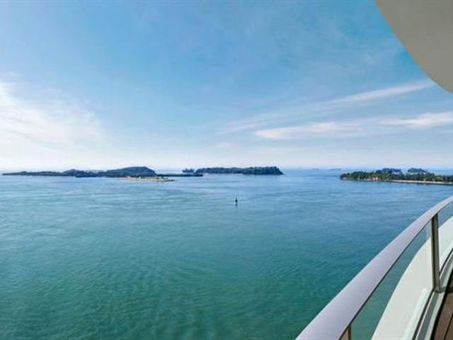 Cape Royale D4, Condominium