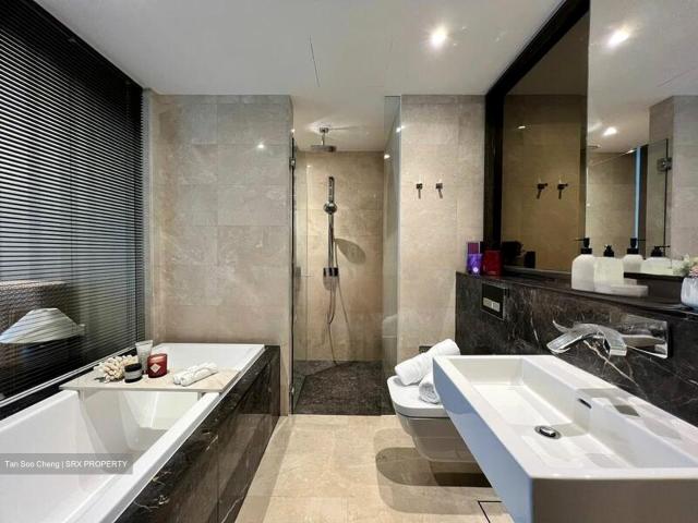 Cape Royale D4, Condominium