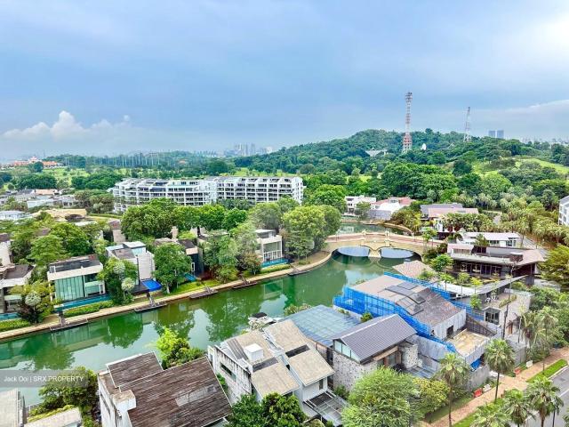Cape Royale D4, Condominium