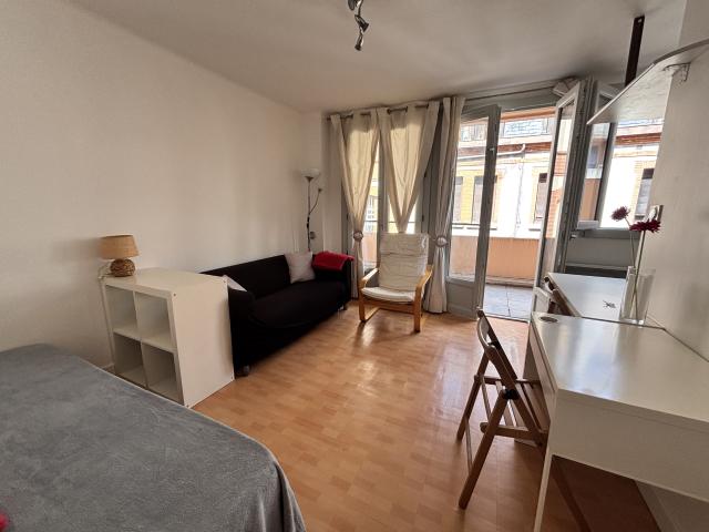 CAPITOLE T1 meublé de 26m2 avec terrasse 720 €