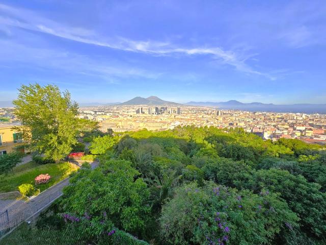 capodimonte appartamento con terrazzo panoramico