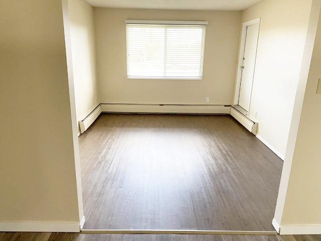 Capri Gardens 1 Bedroom Apartment for Rent at 3405 52 Ave, Lloydminster, AB T9V 1N1