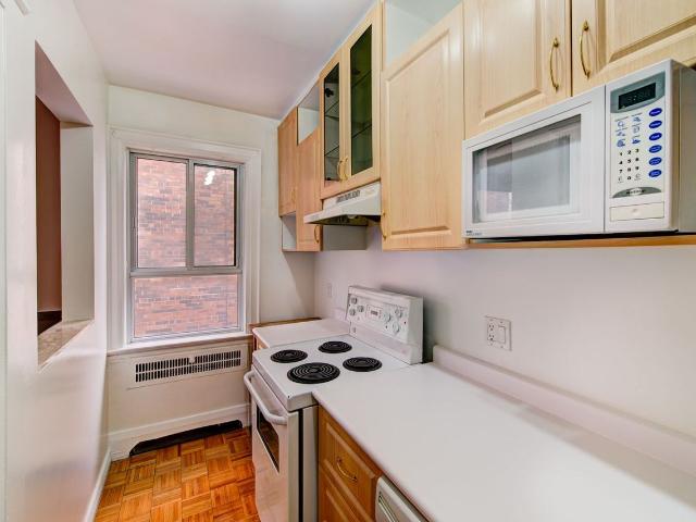 Cartac Community 2 Bedroom Apartment for Rent at 42 College View Ave, Toronto, ON M5P 1J5 Forest Hill