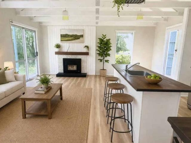 CARTERTON THREE BEDROOMS