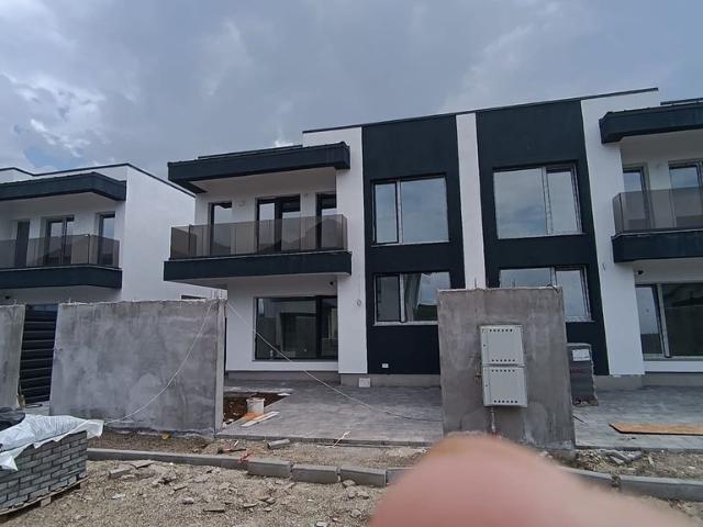 Cartier Albert, duplex modern
