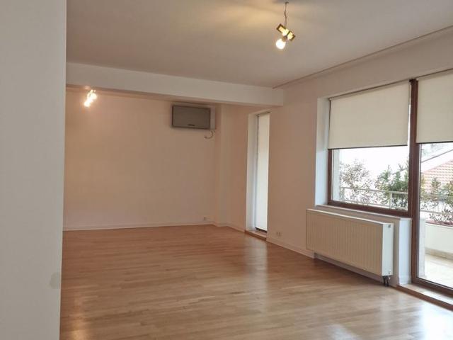 Cartierul Francez/ Nordului 4 camere 220 mp