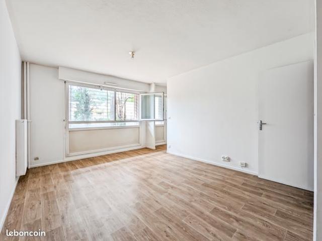 CARTOUCHERIE / ZENITH Studio 31 m² + Parking + Cave sans frais d'agence