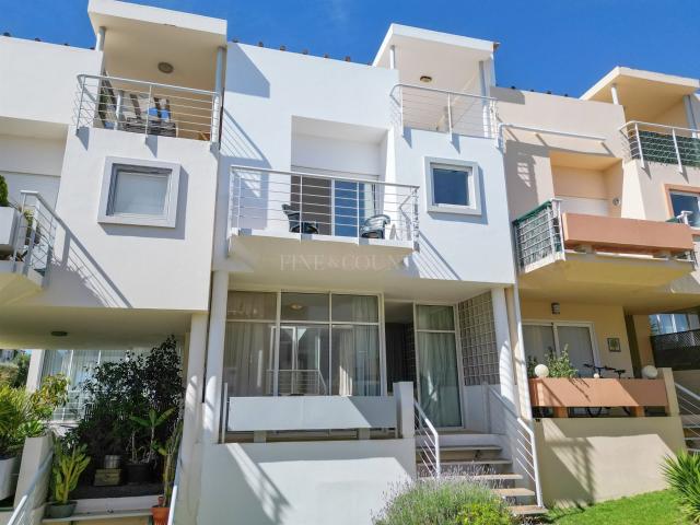 Carvoeiro – Encantadora moradia de 2 quartos em banda a curt. 180m² Lagoa e Carvoeiro