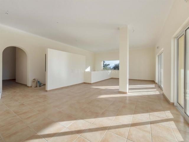 Carvoeiro Ótima oportunidade ! Amplo restaurante a 5 min. 230m² Lagoa e Carvoeiro