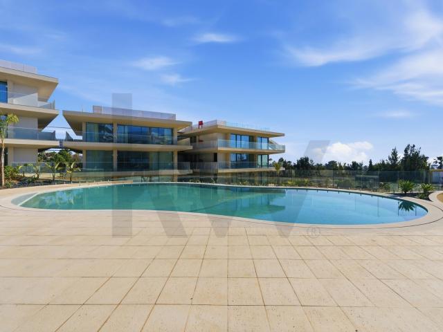 Carvoeiro: Vários apartamentos T2, T3 e T4 em resort com rendimento Rental Pool