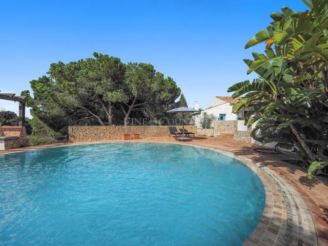 Carvoeiro/Caramujeira Charmosa Moradia de 3+1 quartos pert. 183m² Lagoa e Carvoeiro