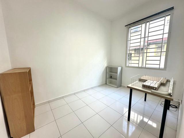 Caryota Square Setia Tropika 4 Bed Partial Furnished Kempas Auto Gate