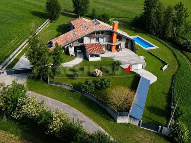 CARAMAN SECTEUR LONGERE RENOVEE