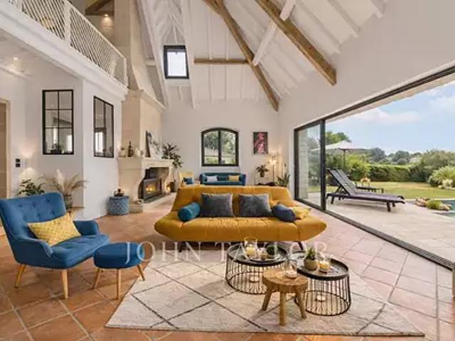 Carbon Blanc 33560 Achat / Vente maison 7 pièces t7 piscine