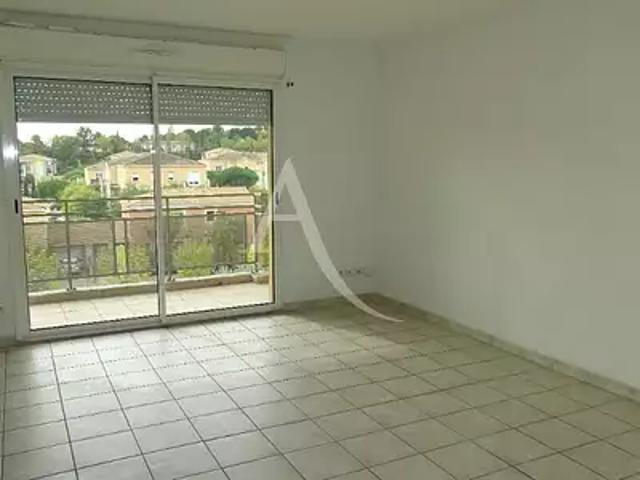 Carcassonne 11000 Location appartement 2 pièces t2 au dernier étage piscine
