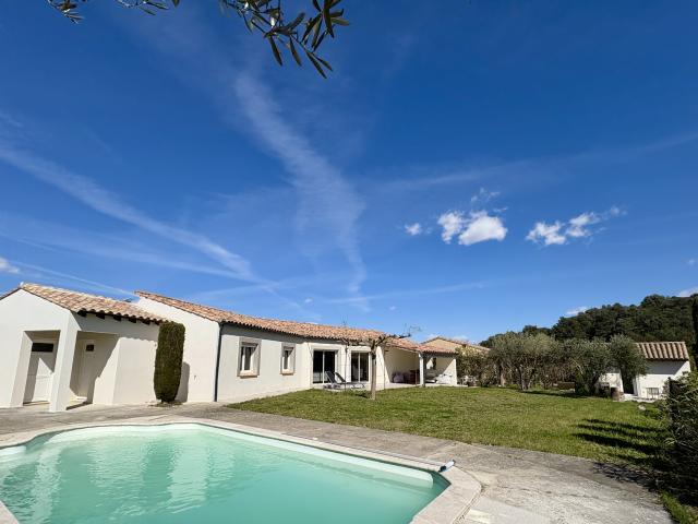 CARCASSONNE Est Villa de plain pied avec piscine