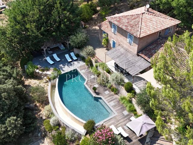 Carcès, élégante bastide provençale, vue panoramique, piscin. 130m² Carcès