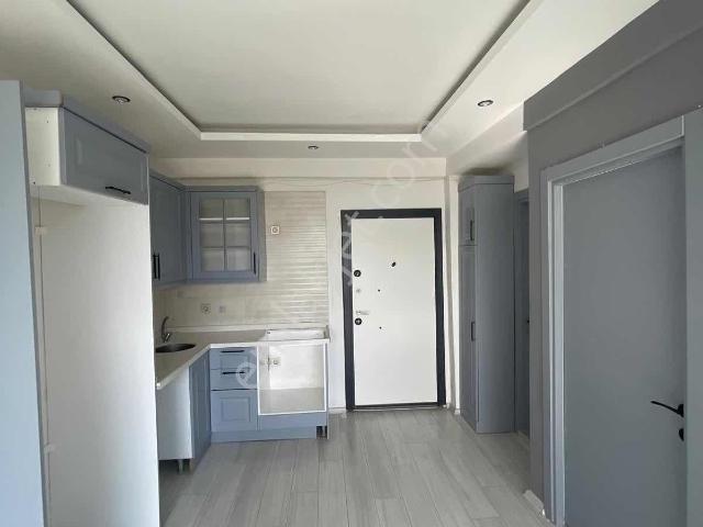 Carkıpare Mıgros Karsısı Bulvar Yakını Lüx 1+1