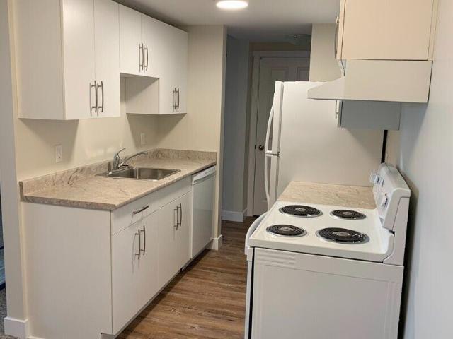 CARMAN MANOR 1 BEDROOM SUITE