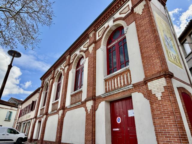 Carmaux Place Gambetta Bâtiment Historique