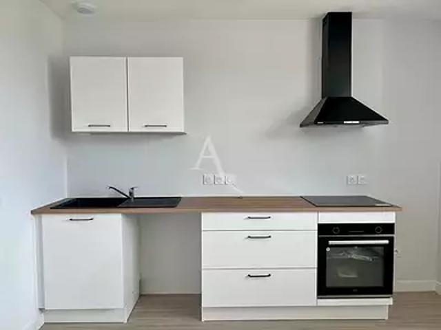 Carmaux 81400 Location appartement 3 pièces t3 au dernier étage parking
