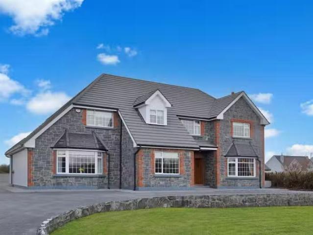 Carmen House, Gortaroe, Ballinderreen, Co. Galway, H91 WC3Y