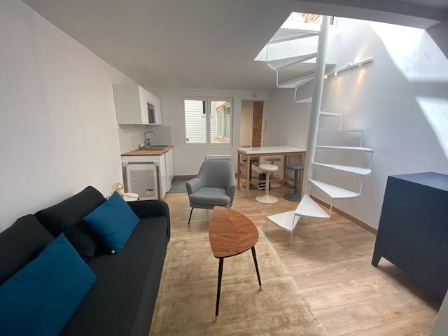 CARMES T2 meublé charmant en duplex avec superbe terrasse