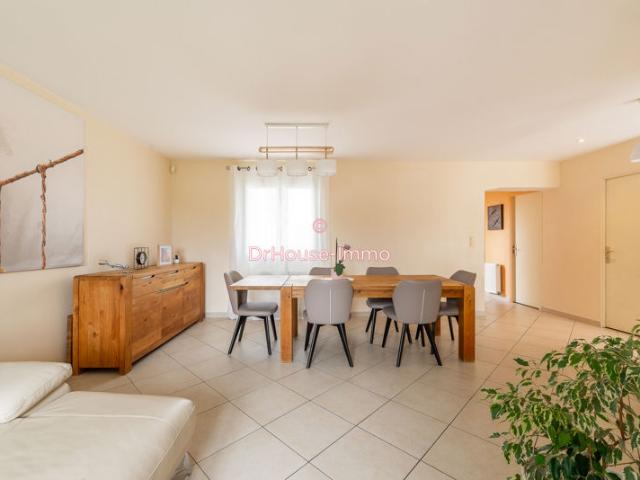 Carnetin maison familiale avec jardin, terrasse et vue dégagée