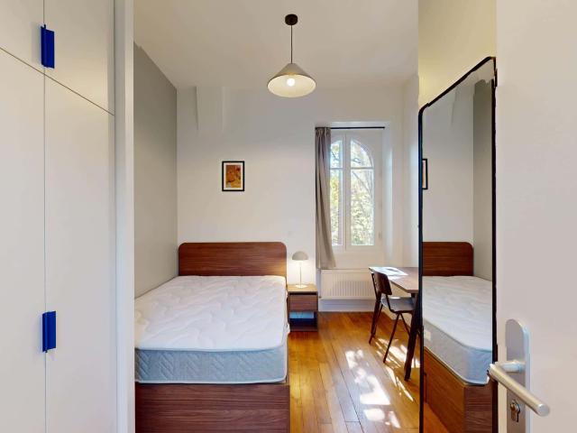 Carnot Room S 11