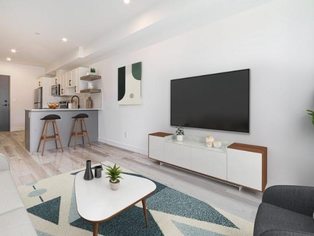 Carolina: Black Accents – 196 Colony, Winnipeg, MB